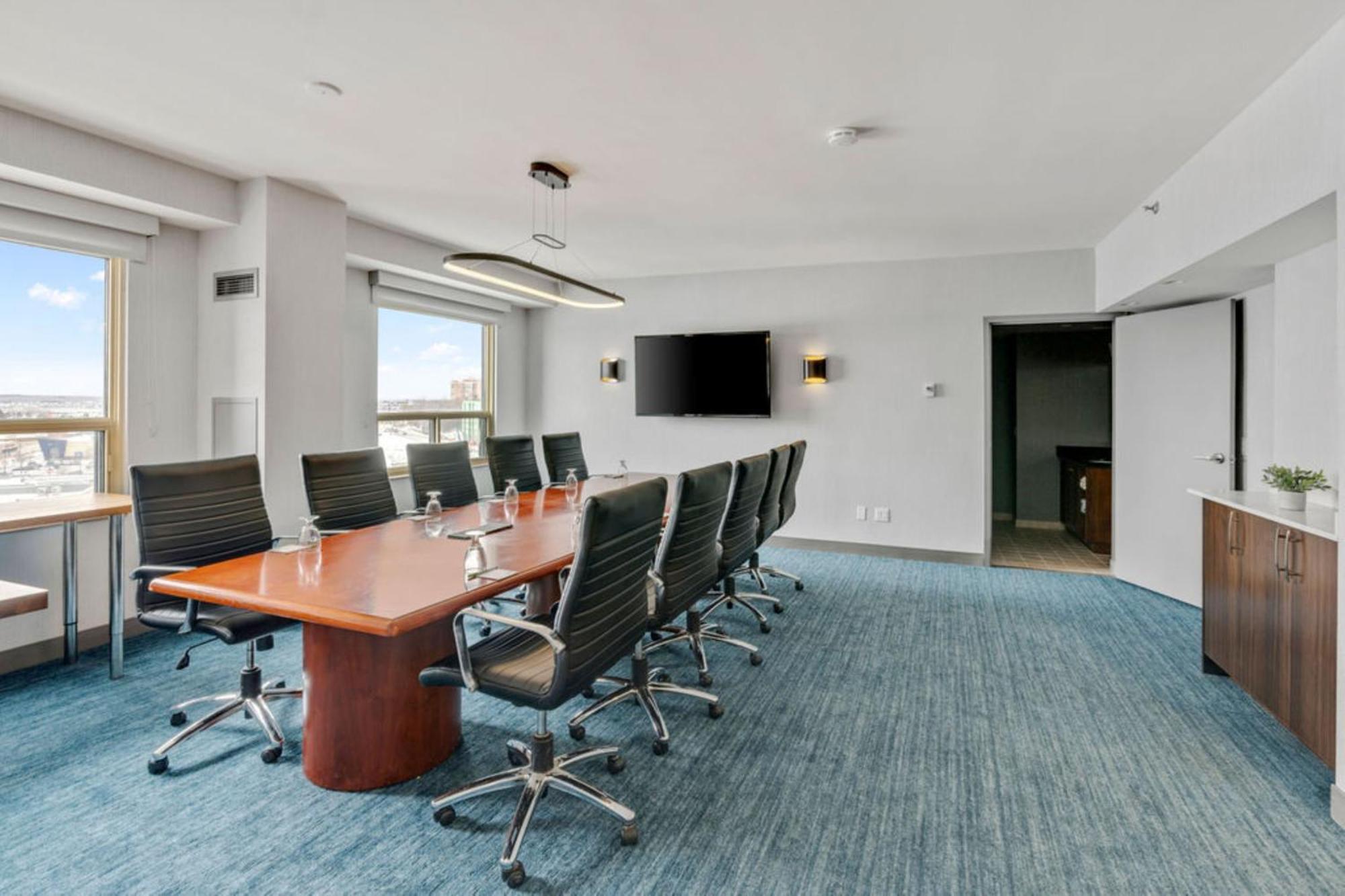 Holiday Inn & Suites Ottawa Kanata By Ihg Exterior photo